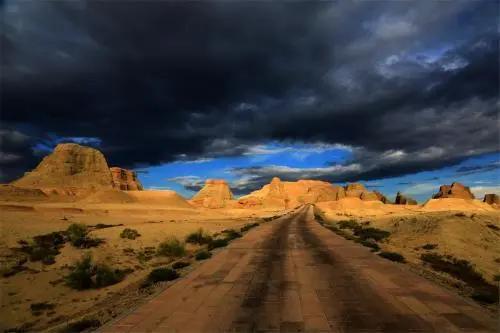 盗墓笔记蛇沼鬼城在哪里（盗墓笔记蛇沼鬼城真的存在）(2)