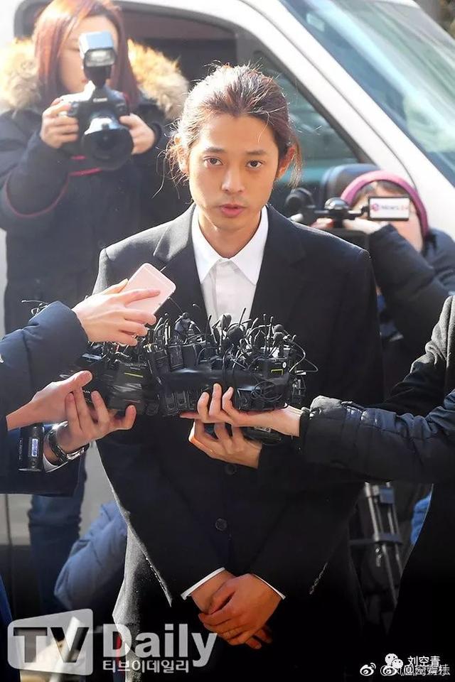 韩国李胜利事件最新消息(因为李胜利拉皮条)(2)