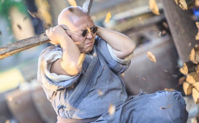 郝劭文释小龙吴孟达同台(新乌龙院20年后回归缺了释小龙)(3)