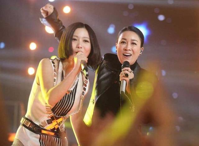 曾经和刘欢唱过歌的小女孩是谁(两次患癌仍坚持唱歌)(7)