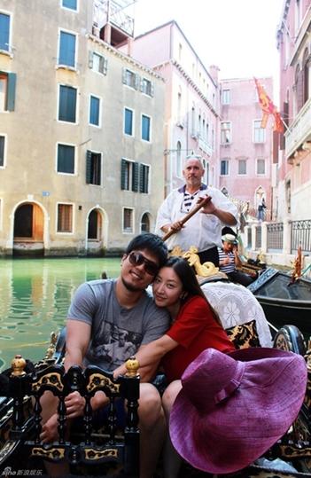 唐一菲回忆凌潇肃姚晨离婚事件(唐一菲有孕凌潇肃年底当爹)(5)