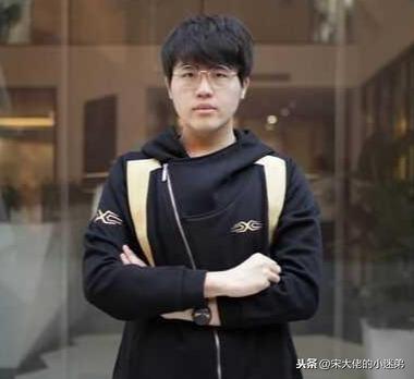 lpl的编号根据什么来排的(LPL编号001015号选手上)(10)