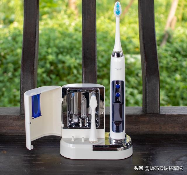 u型电动牙刷和电动牙刷的区别（电动牙刷也带显示屏）(5)