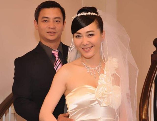 10年后再嫁富豪两度婚内出轨（24岁的她一战成名）(7)