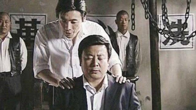 潜伏里面的逃犯是谁(潜伏知名演员竟是潜逃13年的逃犯)(10)