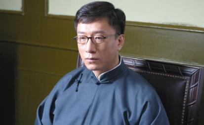 潜伏里面的逃犯是谁(潜伏知名演员竟是潜逃13年的逃犯)(19)