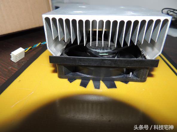 如何把普通投影仪变成家庭影院（技术宅原创自制高清投影仪）(13)