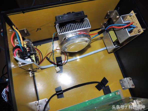 如何把普通投影仪变成家庭影院（技术宅原创自制高清投影仪）(38)