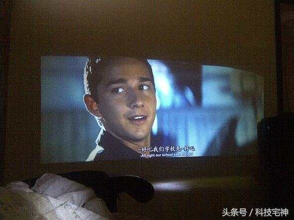 如何把普通投影仪变成家庭影院（技术宅原创自制高清投影仪）(6)