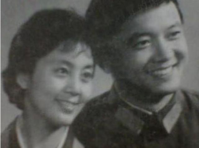 王刚三任老婆大揭秘(老戏骨王刚人生的三段婚姻)(2)