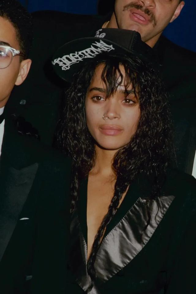 安妮海瑟薇自毁形象扮演邪恶女巫(比安妮海瑟薇更还原)(5)