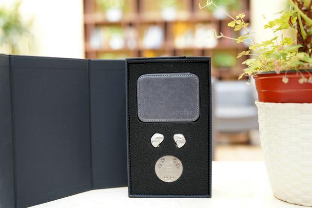 20款顶级耳机的大横评（老旗舰不如新款入门）(8)