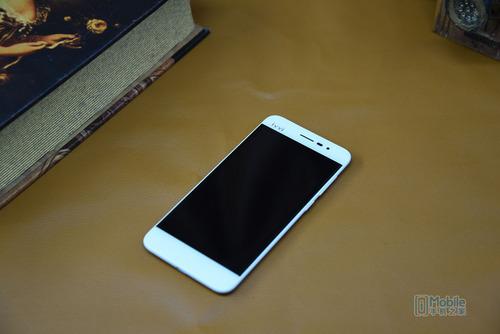 ivvi手机各款式（ivvi小骨Pro评测一款走心的千元机）(3)