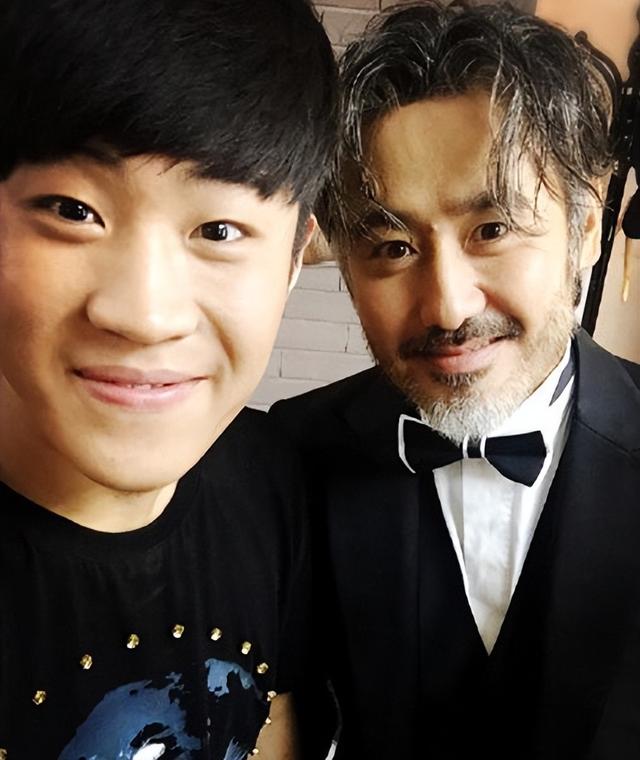 34岁吴秀波现状（54岁吴秀波须发皆白）(22)