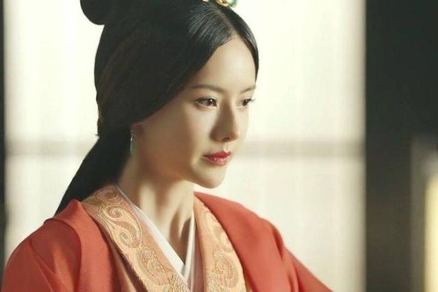 34岁吴秀波现状（54岁吴秀波须发皆白）(9)