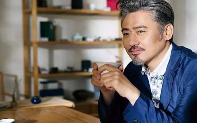 34岁吴秀波现状（54岁吴秀波须发皆白）(14)