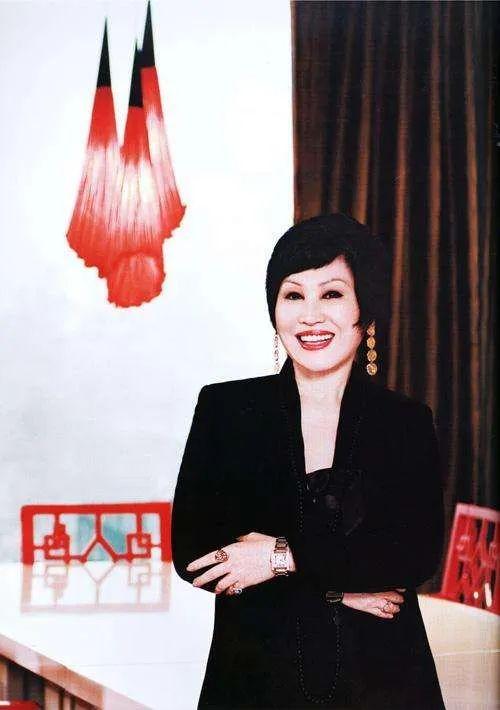 靳羽西今年几岁（从150美元到亿万身家）(35)