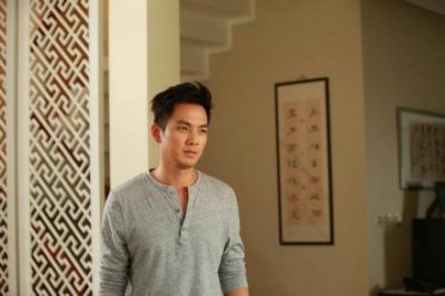 ​钟汉良主演的电影，关晓彤和王耀庆演的电视剧