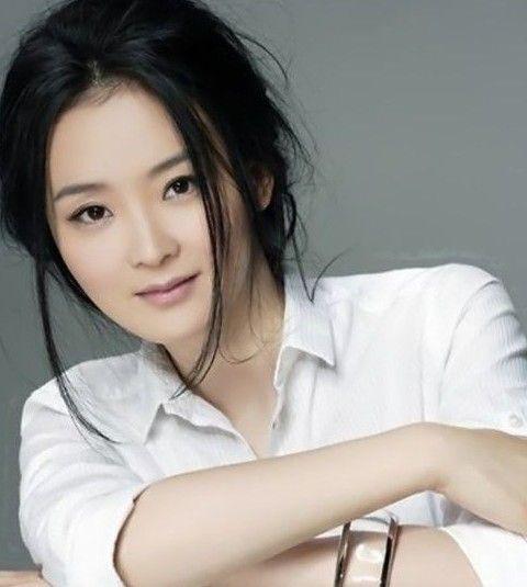 45岁的晴格格近照 最美晴格格综艺中大哭(6)