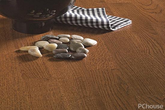 复合地板如何保养和清洁（木地板清洗保养常识）(4)