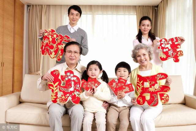 全家福摄影怎么拍细节更重要(教你几个拍全家福的秘诀)(2)