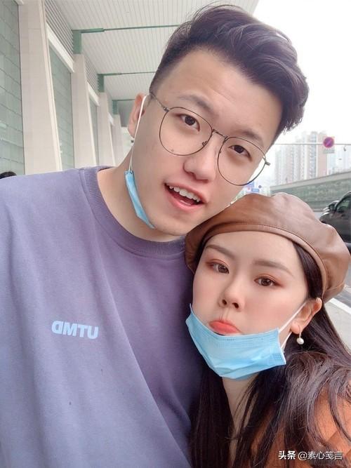 结婚登记证书上的婚姻状况(90后夫妻结婚证火了)(6)