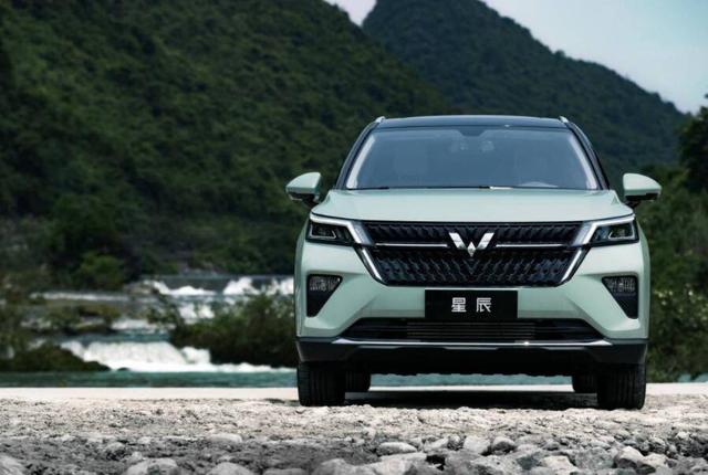 七座五菱星辰suv2022新款落地价(曾月售过万台4月仅售3337台)(6)