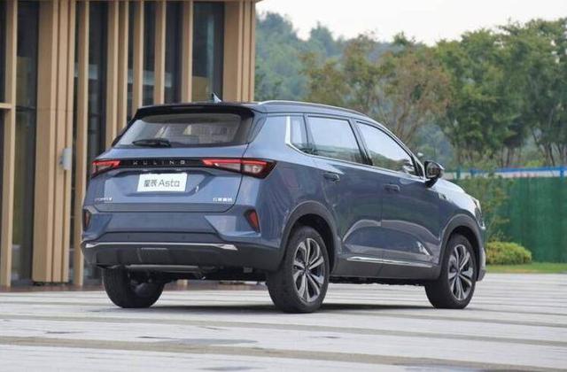 七座五菱星辰suv2022新款落地价(曾月售过万台4月仅售3337台)(3)