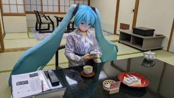 日本宅男和初音未来（日本宅男花200万娶虚拟偶像初音未来）(13)