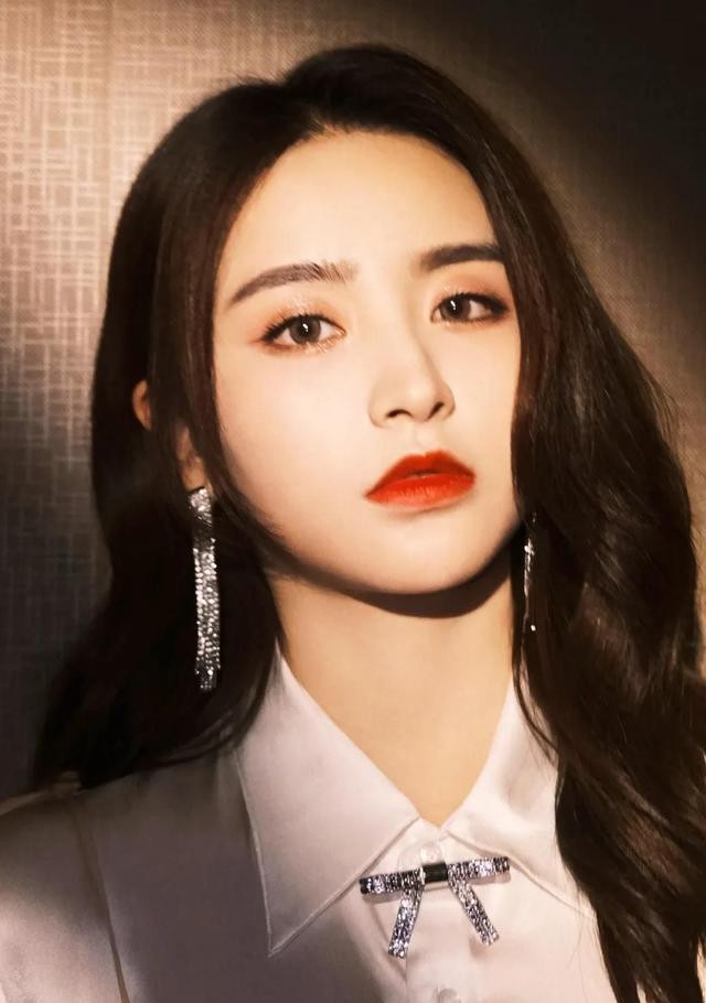 金子涵个人资料大全(金子涵肤白貌美妥妥的气质女神)