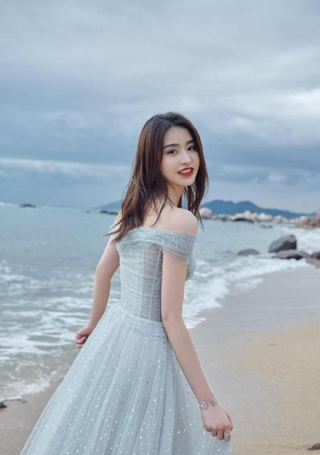 金子涵个人资料大全(金子涵肤白貌美妥妥的气质女神)