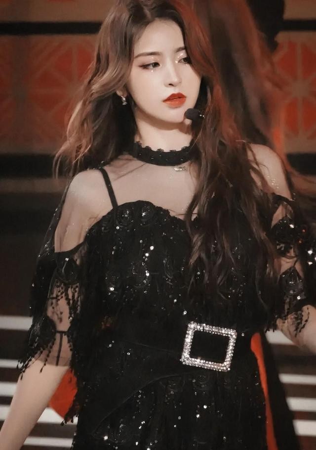 金子涵个人资料大全(金子涵肤白貌美妥妥的气质女神)