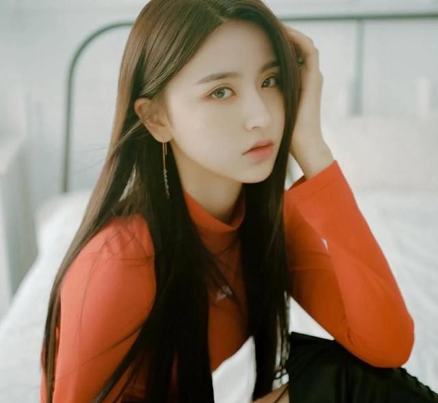 金子涵个人资料大全(金子涵肤白貌美妥妥的气质女神)