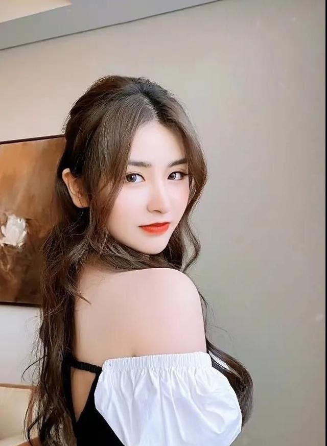 金子涵个人资料大全(金子涵肤白貌美妥妥的气质女神)