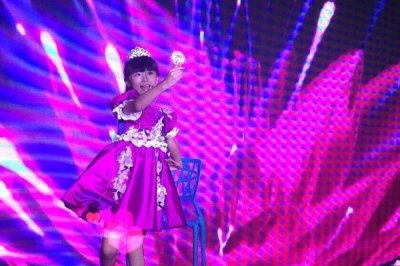 ​童星林秋楠和郝怡霖交吻 将来在所有也不妨