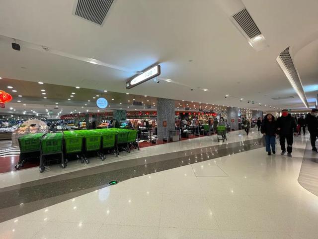 武商mall三家购物中心(凭什么稳坐华中第一把交椅)(27)