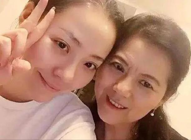 34岁张靓颖现状(19岁爱上37岁渣男当了小三)(29)