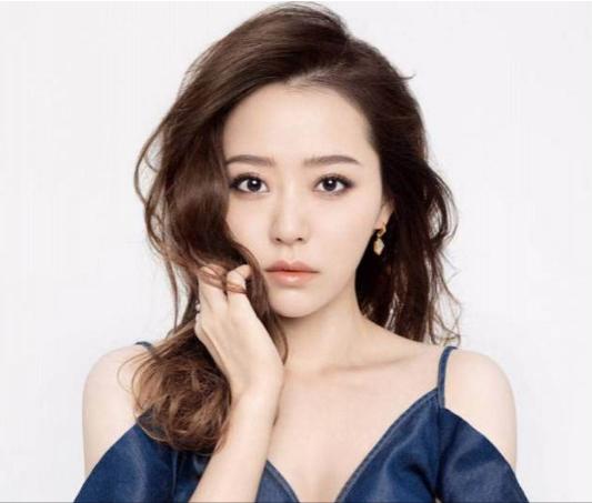 34岁张靓颖现状(19岁爱上37岁渣男当了小三)(3)