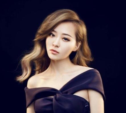 34岁张靓颖现状(19岁爱上37岁渣男当了小三)(30)