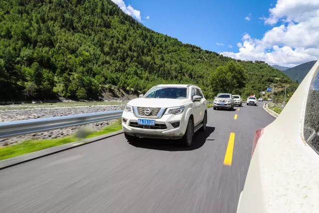 20万元的预算买什么硬派越野车(2.5L7AT卖20万的硬派越野)(18)