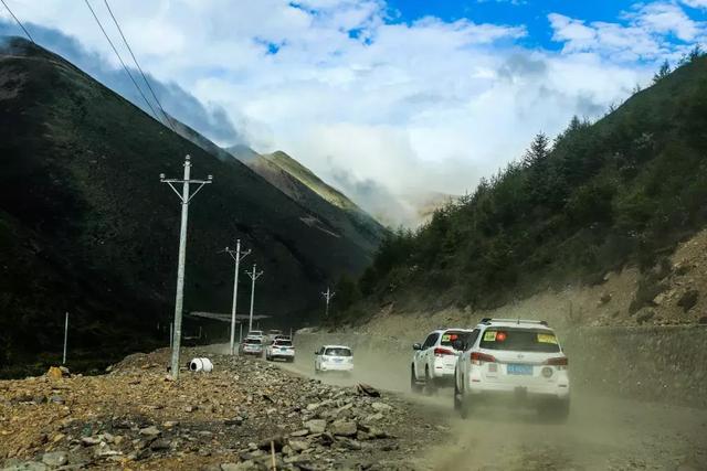 20万元的预算买什么硬派越野车(2.5L7AT卖20万的硬派越野)(24)