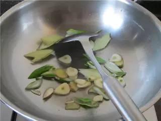 鲈鱼最好吃的10种做法（你绝对没试过的31款鲈鱼做法）(42)