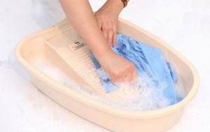 笔印子画在衣服上怎么洗,衣服上的黑色中性笔笔迹怎么洗掉图8