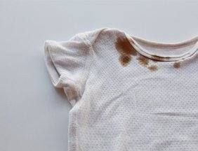 笔印子画在衣服上怎么洗,衣服上的黑色中性笔笔迹怎么洗掉图10