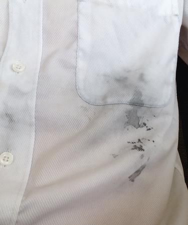 衣服上笔印怎么洗掉