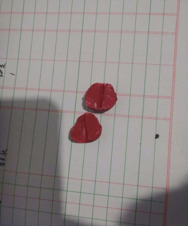 朱砂最简单的真假辨别
,怎么辨别朱砂的真假简单方法图1