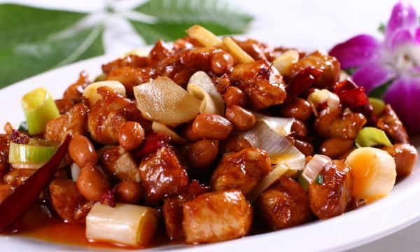 传统名菜宫保鸡丁,宫保鸡丁什么菜系图13