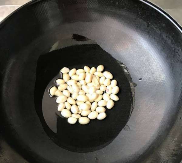 传统名菜宫保鸡丁,宫保鸡丁什么菜系图5