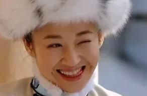 邪不压正剧情深度解析,电影《邪不压正》中,许晴饰演的唐凤仪选择跳城楼自杀,你觉得这样的剧情安排合理吗?图4