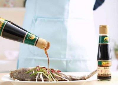 ​蒸鱼鼓油啥时候用,清蒸鱼应该是先放豉油还是后放酱油